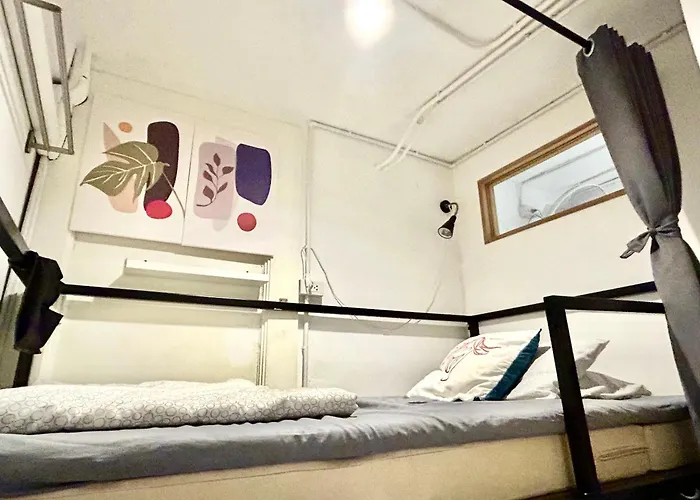 Sanookdee (adults Only) Hostel *