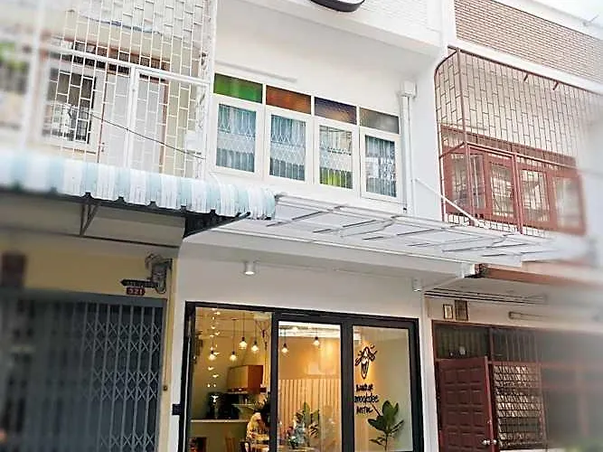 Sanookdee (adults Only) Hostel Bangkok