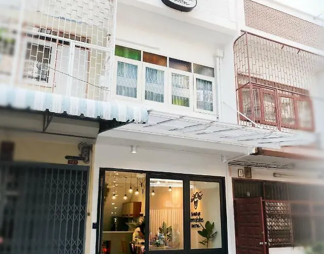 Hostel Sanookdee (adults Only)