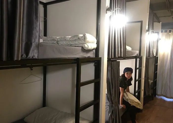 Sanookdee (adults Only) Hostel