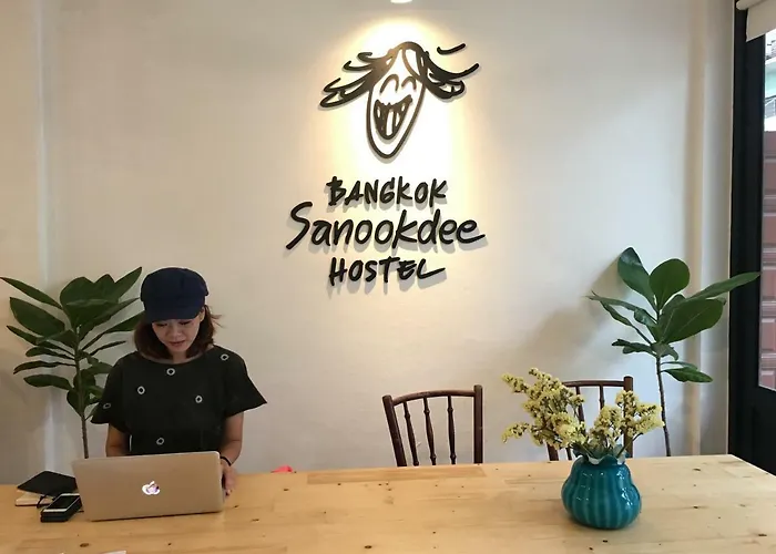 Sanookdee (adults Only) Hostel