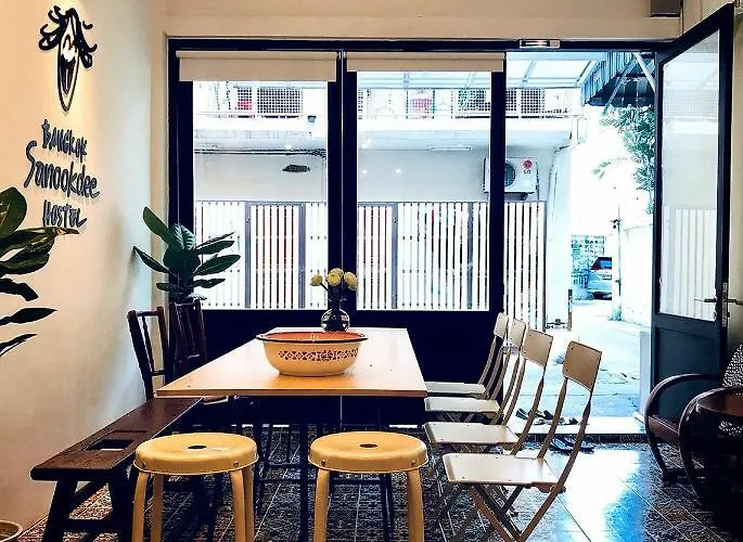 Hostel Sanookdee (adults Only) *