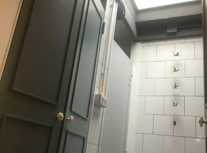 Hostel Sanookdee (adults Only)